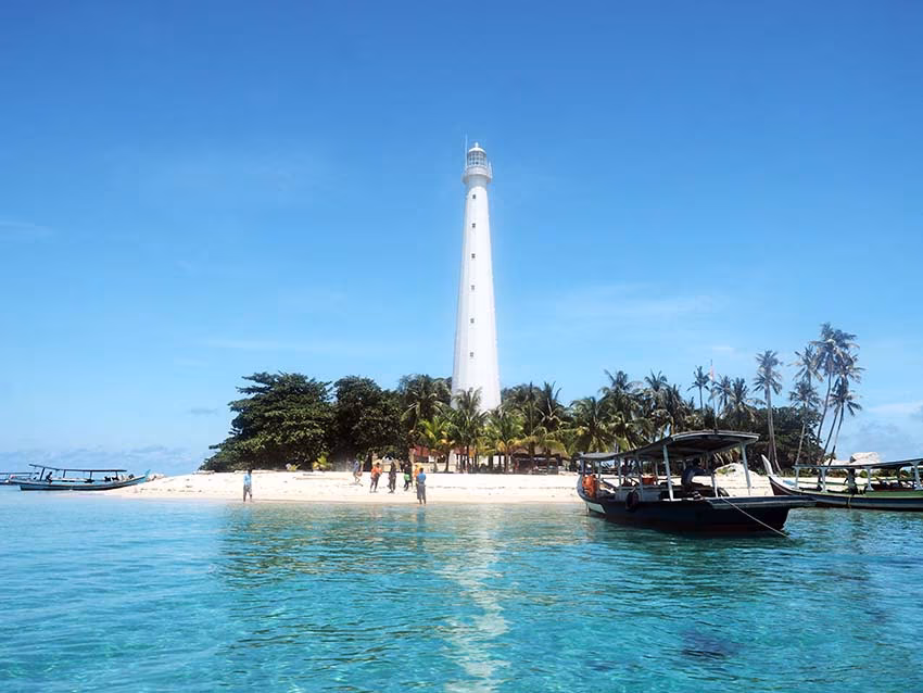 Sumatra: Belitung, the secret island