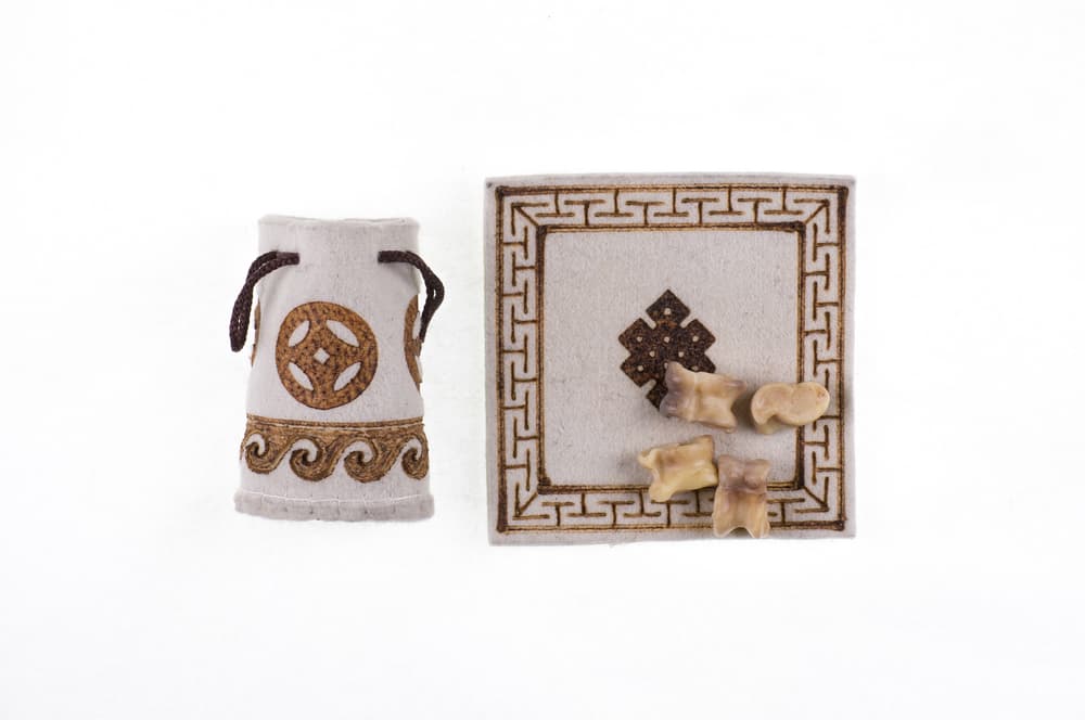 Mongolian Gift-Giving Traditions
