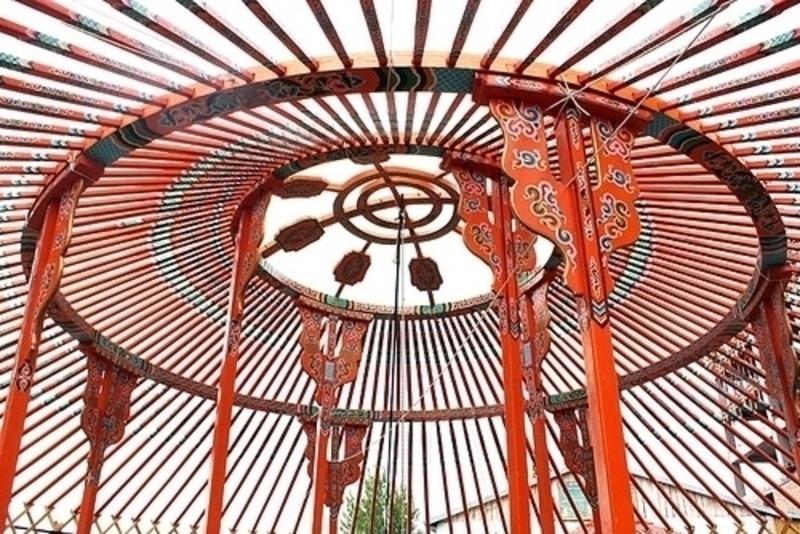 Putting up a yurt